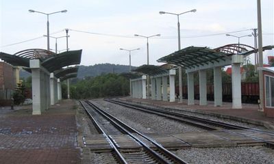 Vì sao dự án đường sắt Yên Viên - Hạ Long 17 năm chưa triển khai?