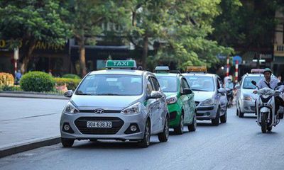 Kiến ghị hỗ trợ đầu tư, chuyển đổi taxi điện tại Hà Nội
