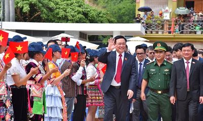 Giáo dục - Hướng nghiệp - Nghệ An: Chủ tịch Quốc hội dự lễ khai giảng năm học mới và khánh thành Trường THPT Kỳ Sơn