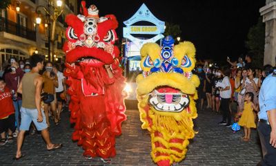 Linh đình đại tiệc “Trăng Rằm trên biển Ngọc” tại Sunset Town Phú Quốc