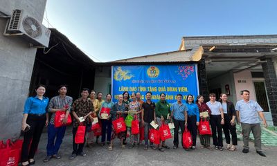 Cần biết - Nestlé Việt Nam tặng gần 6.000 phần quà cho các gia đình có hoàn cảnh khó khăn nhân dịp Tết Nguyên đán