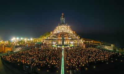 Gửi ước nguyện, cầu bình an tại đại lễ dâng đăng Rằm tháng Giêng lớn nhất từ trước đến nay ở Núi Bà Đen (Tây Ninh)