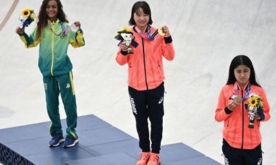 Nữ VĐV Momiji Nishiya đi vào lịch sử Nhật Bản khi giành được HCV Olympic ở tuổi 13