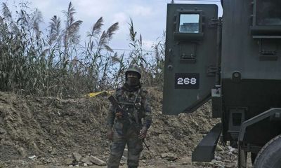 Binh sĩ Ấn Độ nổ súng nhầm vào dân thường, đụng độ nổ ra khiến ít nhất 15 người thiệt mạng
