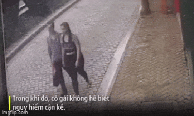 Video: Xe điên lao với vận tốc kinh hoàng, đôi nam nữ thoát chết trong gang tấc