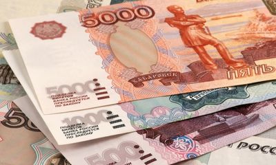 Giá đồng rup sụt giảm, chứng khoán lao dốc sau động thái của Tổng thống Putin