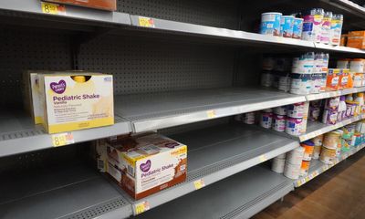Mỹ đối mặt với khủng hoảng thiếu sữa công thức