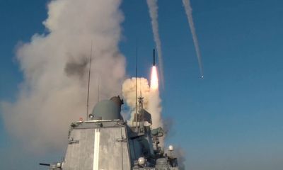 Video: Nga phóng 4 tên lửa Kalibr từ tàu khu trục của Hạm đội Biển Đen