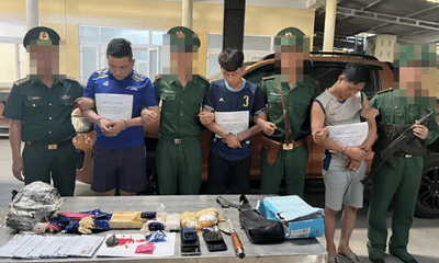 Bắt giữ hai đối tượng người Lào giao dịch 12.000 viên ma túy