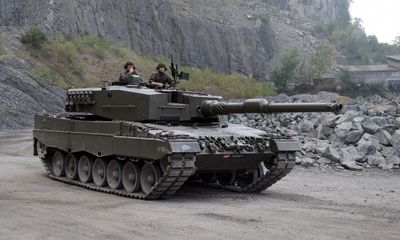 Tây Ban Nha đưa lý do không thể gửi xe tăng Leopard cho Ukraine