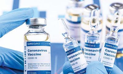 Nhiều giáo viên Mỹ đối mặt nguy cơ mất việc vì chưa tiêm vaccine phòng COVID-19