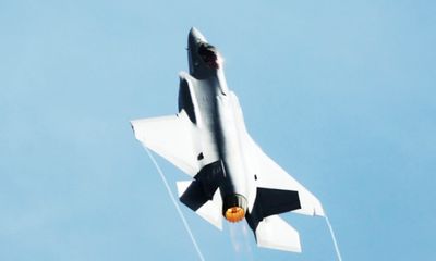 'Chim sắt' F-35 của Mỹ bốc cháy tại căn cứ không quân