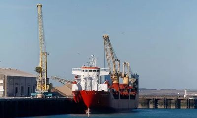Ukraine tuyên bố tịch thu 9 tàu hàng của Nga