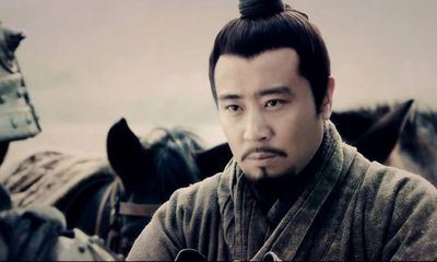 Điều gì giúp Lưu Bị từ người đan giày trở thành hoàng đế nước Thục?