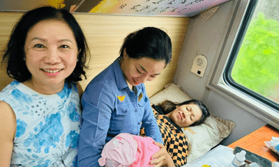 Nữ hành khách bất ngờ sinh con trên chuyến tàu Thống Nhất Bắc Nam