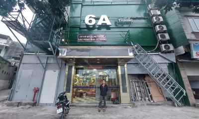 Hà Nội: Chủ quán karaoke kêu cứu vì đầu tư tiền tỷ để sửa chữa rồi “ngồi chờ”