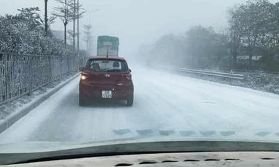 Nguyên nhân hiện tượng “phủ tuyết” trắng đường quốc lộ 5 đoạn qua Gia Lâm