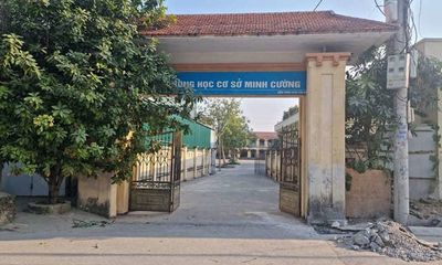 Hà Nội: Học sinh lớp 9 mắc COVID-19, 150 học sinh tạm dừng đến trường 