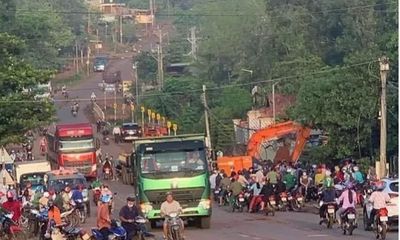 Tai nạn nghiêm trọng ở Bình Phước: Xe tải tuột dốc lao vào quán ăn khiến 8 người thương vong