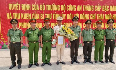 Dũng cảm cứu 4 người bị đuối nước, Công an Đồng Nai thăng hàm cho Trung úy Thái Ngô Hiếu