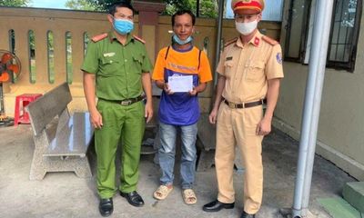 Bị trộm lấy hết tiền, người đàn ông đi bộ ròng rã suốt 15 ngày từ TP.HCM về Quảng Bình