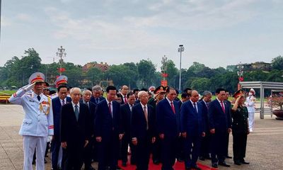 Tin trong nước - Lãnh đạo Đảng, Nhà nước vào Lăng viếng Chủ tịch Hồ Chí Minh