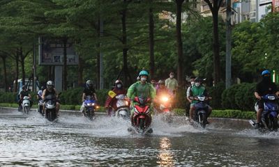 Hà Nội: Mưa lớn, cảnh báo những tuyến phố sẽ ngập nước 