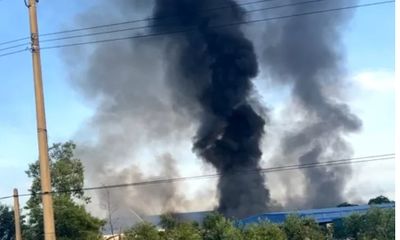 Thừa Thiên - Huế: Cháy lớn tại nhà máy may mặc Scavi, khói bốc cao ngùn ngụt 