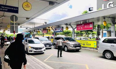 Xe buýt sân bay Tân Sơn Nhất mới đi vào hoạt động, hành khách 