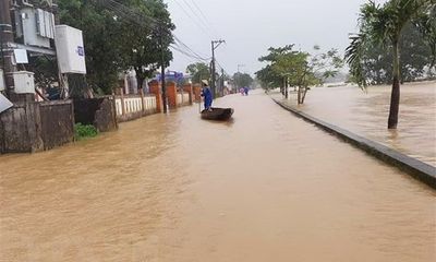 Mưa lũ ở miền Trung: Quảng Trị có 1.690 ngôi nhà bị ngập lụt từ 0,3 - 10m