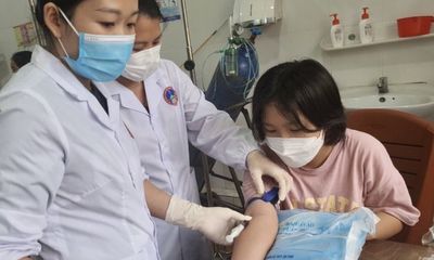 Tin thời sự mới nóng nhất 1/11: Bộ Y tế cử chuyên gia đến ổ dịch có 700 trẻ sốt