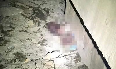 Đau lòng phát hiện thi thể bé gái sơ sinh dưới chân cầu ở Quảng Nam