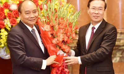 Bàn giao công tác của nguyên Chủ tịch nước Nguyễn Xuân Phúc