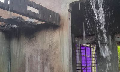 Nghệ An: Cháy nhà vì đốt than xông cho con dâu và cháu mới sinh 