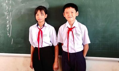 Đồng Nai: Hai học sinh lớp 5 nhặt được hơn 100 triệu đồng, trả lại người đánh rơi 