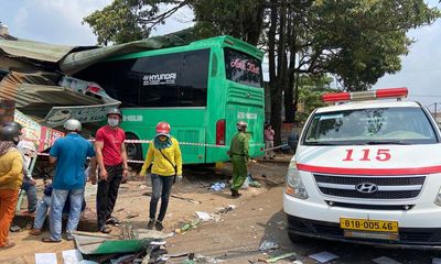 Vụ xe giường nằm lao thẳng nhà dân ở Gia Lai: 2 người chết, nhiều người bị thương nặng
