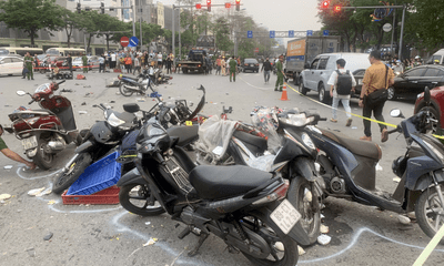 Vụ ô tô đâm 17 xe máy ở Hà Nội: Chủ tịch Hà Nội chỉ đạo làm rõ nguyên nhân