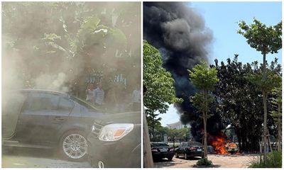 Hà Nội: Hai ô tô bốc cháy dữ dội giữa trời nắng nóng như thiêu đốt 