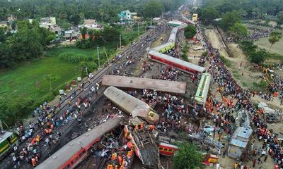 Thảm họa đường sắt làm 300 người chết ở Ấn Độ: Hé lộ nguyên nhân 