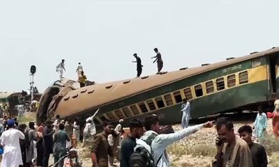 Pakistan: Tàu hỏa trật bánh, ít nhất 69 người thương vong