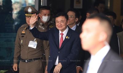 Vừa vào tù, cựu Thủ tướng Thái Lan Thaksin được nêu quy trình ân xá 