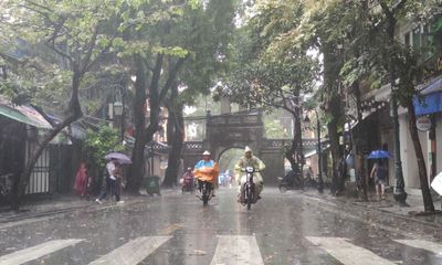 Dự báo thời tiết Hà Nội: Mưa lớn kéo dài đến khi nào?