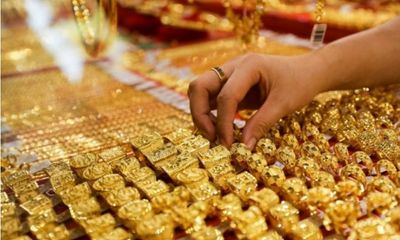 Kinh doanh - Giá vàng hôm nay ngày 11/3: Vàng trong nước bật tăng trở lại, vượt mốc 70 triệu đồng/lượng