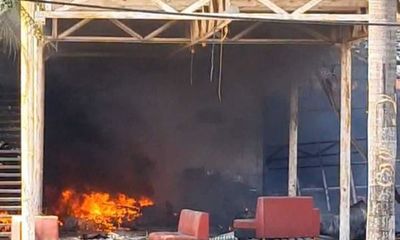 Hải Phòng: Cháy lớn trong Cung văn hoá thiếu nhi, cột khói cao hàng trăm mét