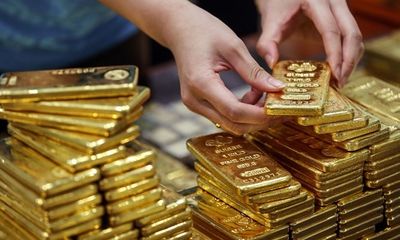 Giá vàng hôm nay ngày 19/4: Vàng trong nước giảm sốc 650.000 đồng/lượng