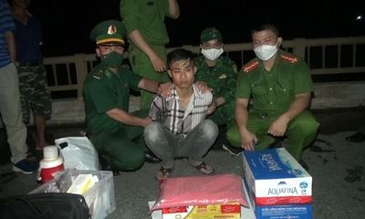 Quảng Trị: Thuê xe taxi chở 19.000 viên ma túy