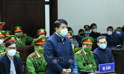 Ngày 20/6, cựu Chủ tịch UBND TP.Hà Nội Nguyễn Đức Chung hầu tòa vụ mua chế phẩm Redoxy - 3C
