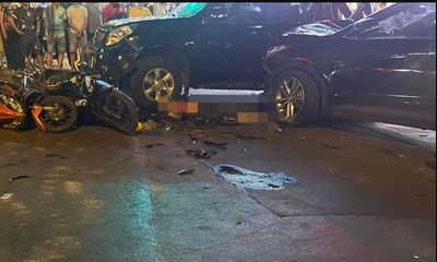 Hiện trường vụ tai nạn liên hoàn khiến 5 người thương vong ở Hà Nội