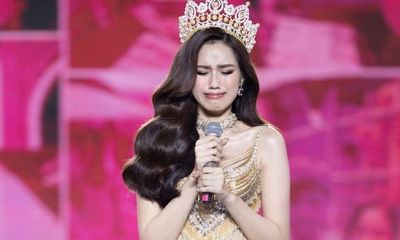 Hoa hậu Đỗ Thị Hà khóc nức nở trước khi trao lại vương miện, Ban Tổ chức nói gì?