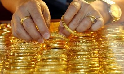 Giá vàng hôm nay 31/3: Giá vàng quay đầu giảm mạnh, xuống dưới ngưỡng 67 triệu đồng